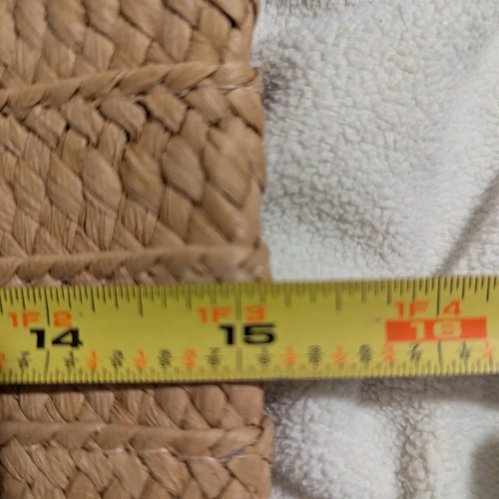 NWT Women's Draper James One Size Beige Straw Tote Bag with Navy Blue‎ Scarf - Picture 5 of 5